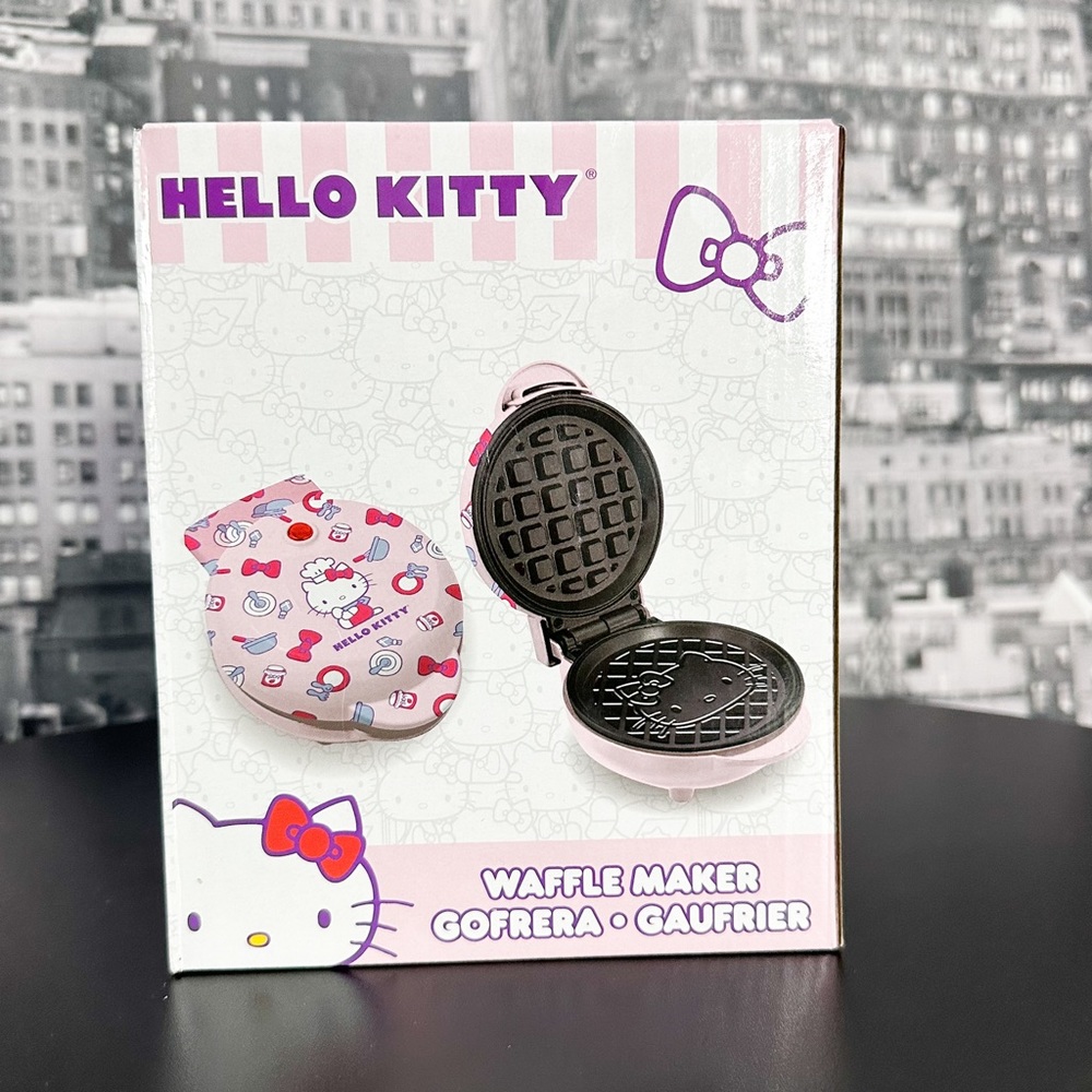 Brand New Hello Kitty by Sanrio Waffle Maker